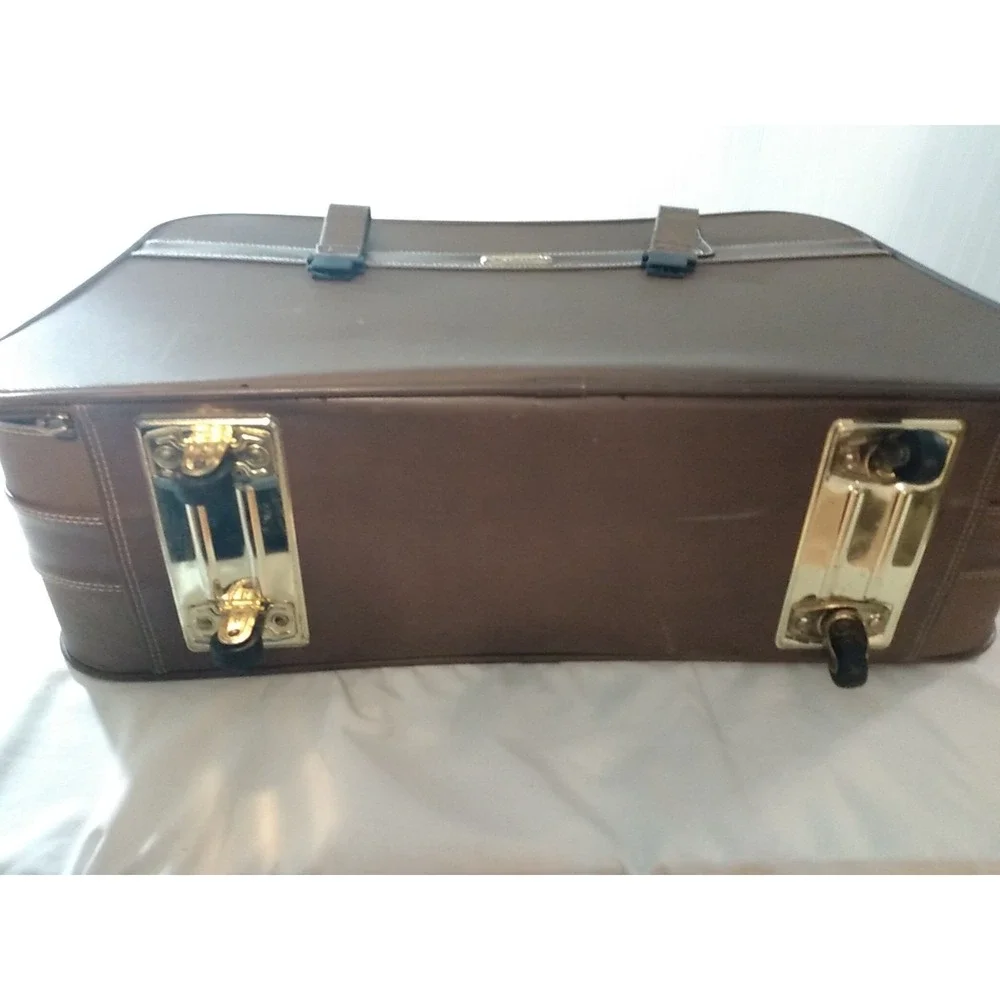 Vintage Samsonite Series 2100 Spinner Wheel Luggage